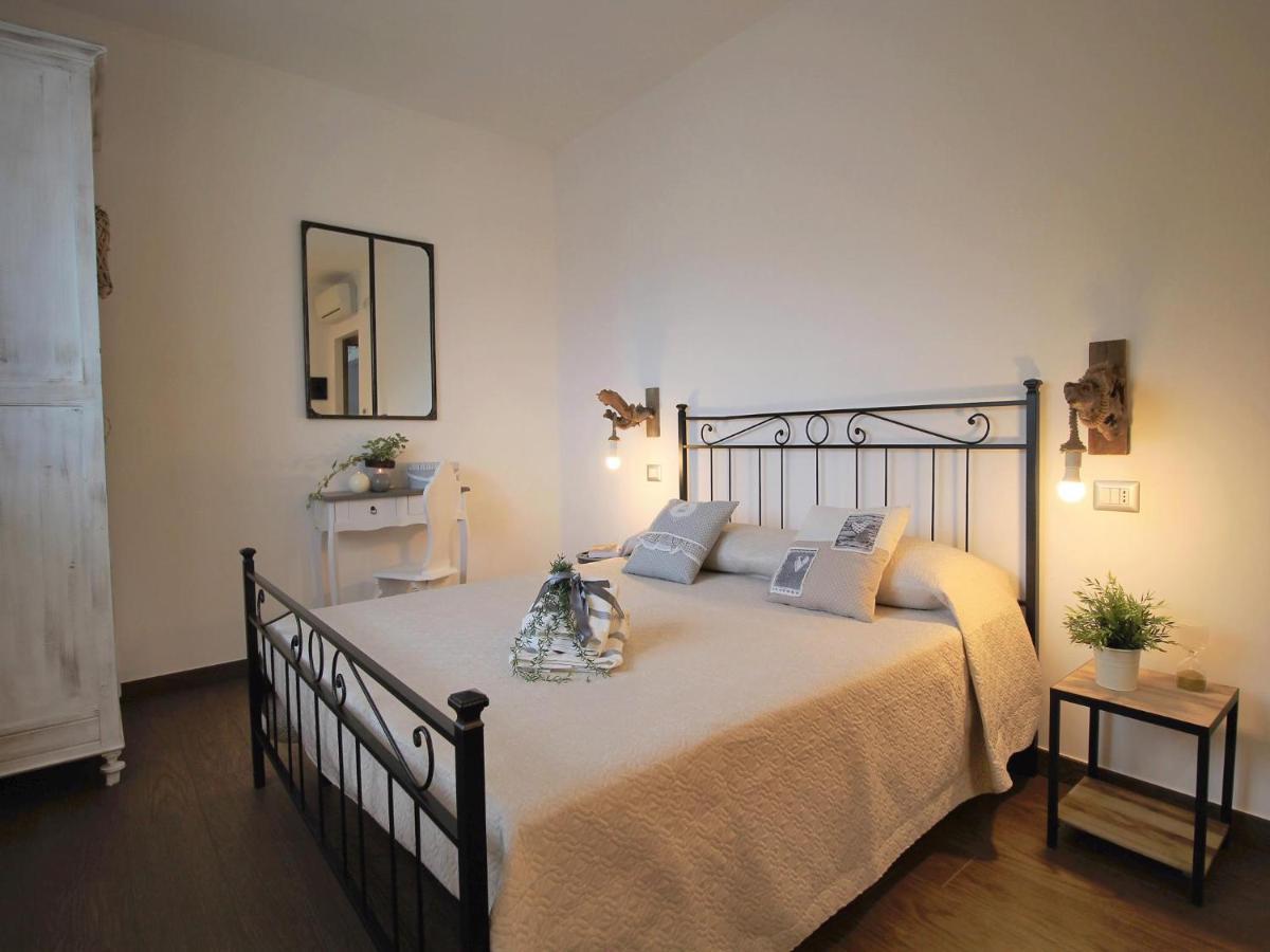 Il Rosale A Celle Ligure Bed & Breakfast Exterior photo